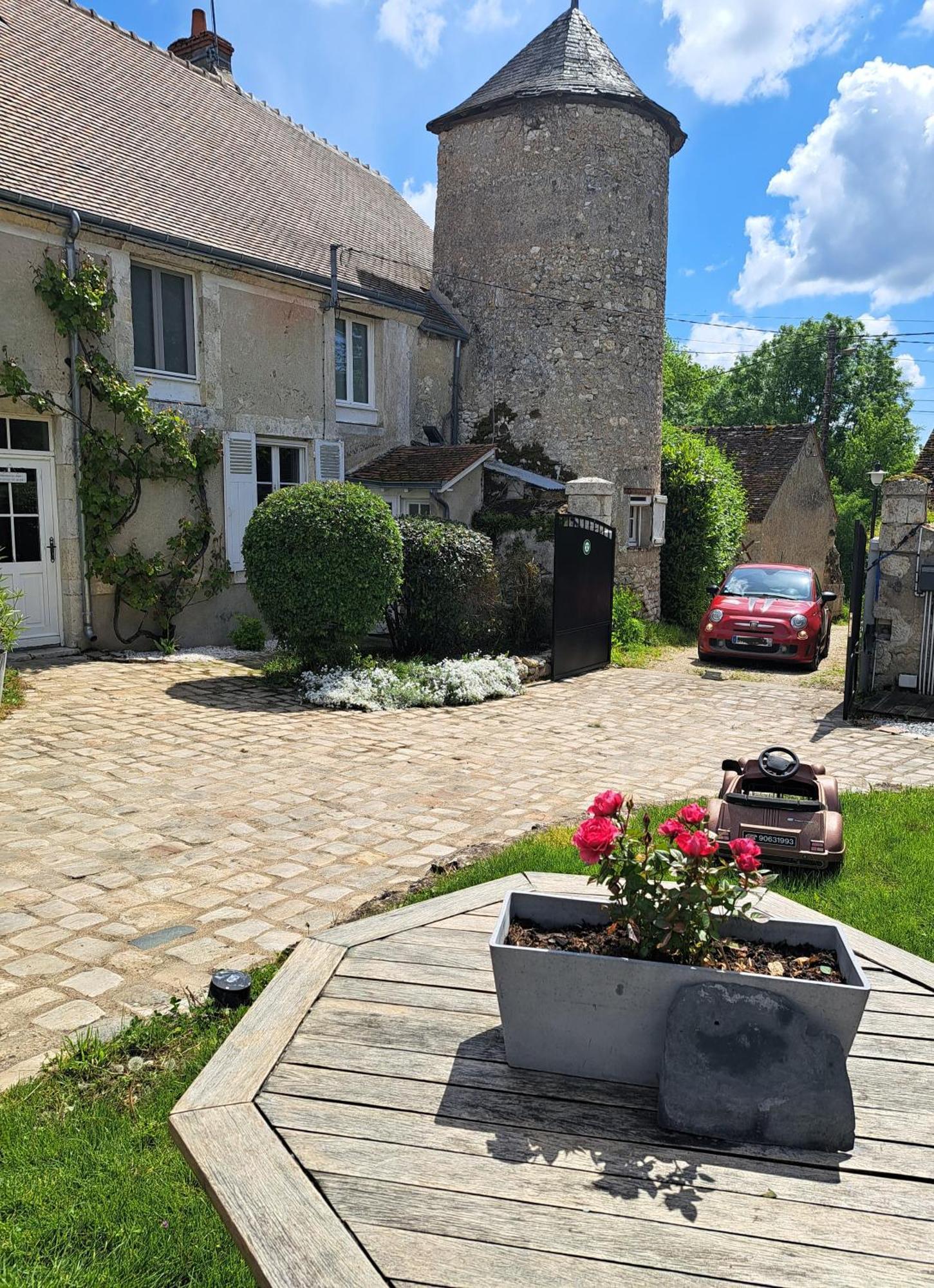 Gite De La Tour De Loire - 65 M2 Au Pied D'Une Tour De Gue Du 17Eme Siecle Mer Exterior foto